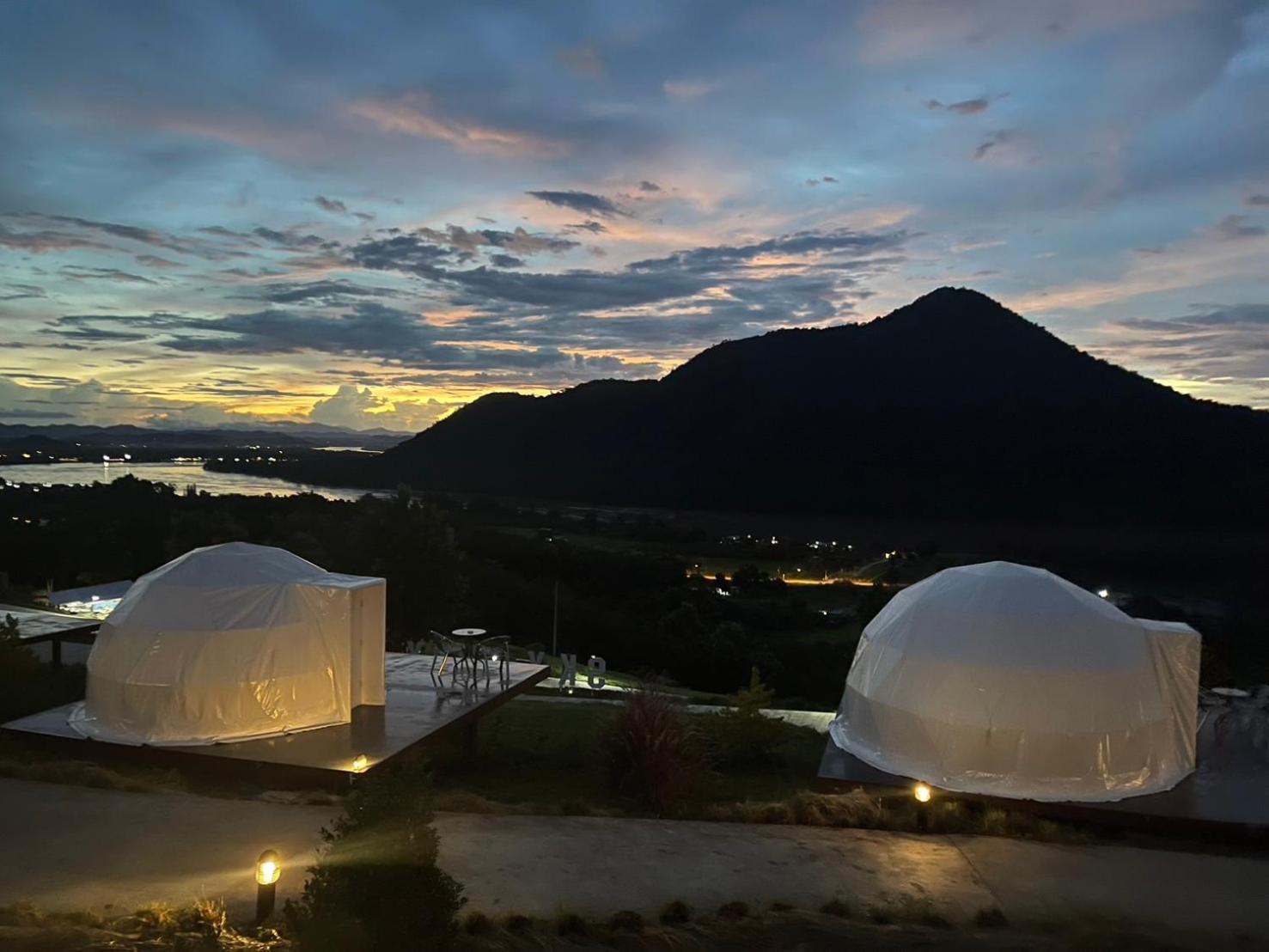Hotel สกายเบย์ เชียงคาน à Pha Baen Extérieur photo