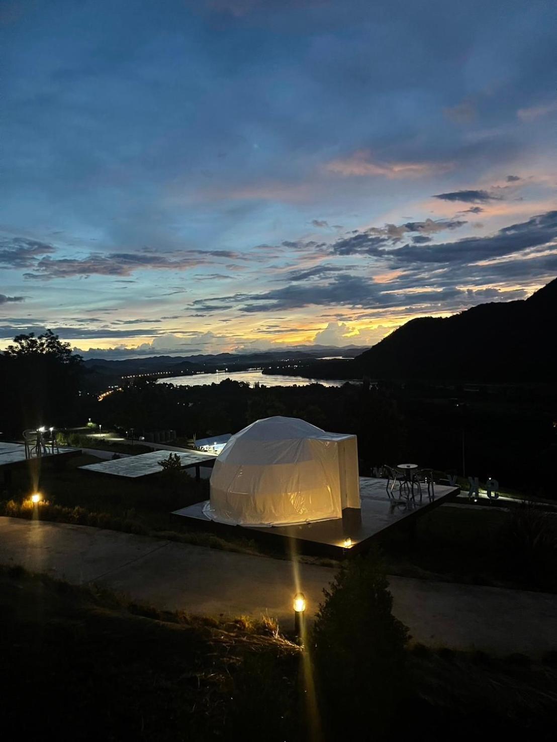 Hotel สกายเบย์ เชียงคาน à Pha Baen Extérieur photo